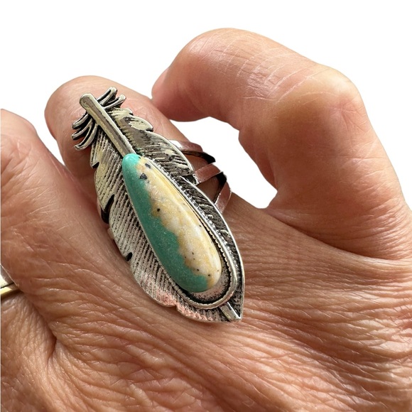Silver and Turquoise Native American Style Feather Ring - Picture 3 of 7